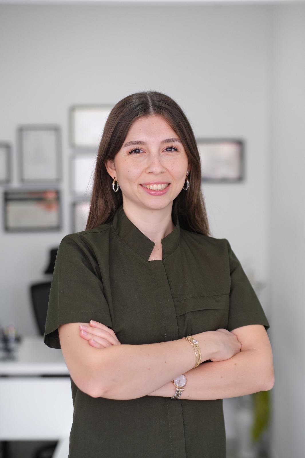 Dt. Ayşegül Aydın Dai